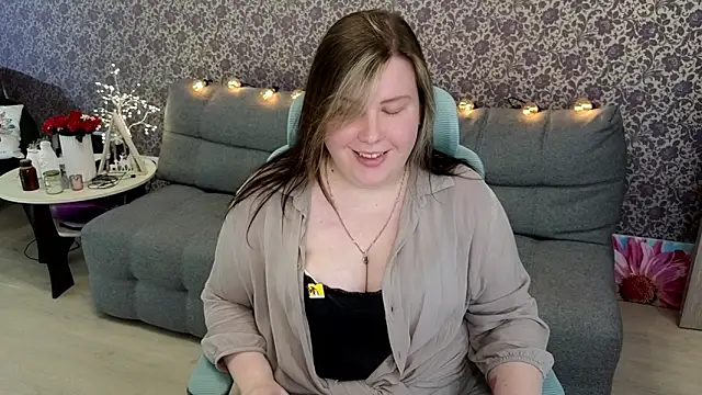 Snapshot of Lillit__ chatting on 15, 9, 2025 Lillit online show from 15, 9, 2025