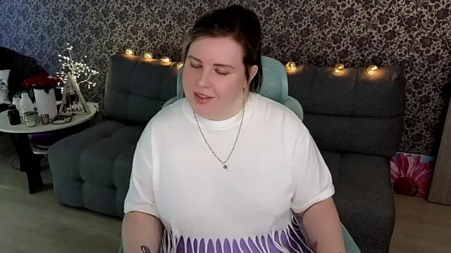 Snapshot of Lillit__ chatting on 16, 9, 2025 Lillit online show from 16, 9, 2025