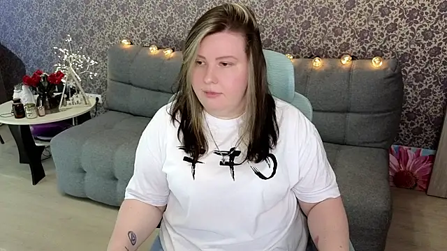 Snapshot of Lillit__ chatting on 24, 9, 2025 Lillit online show from 24, 9, 2025