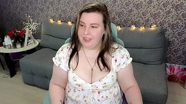 Snapshot of Lillit__ chatting on 13, 10, 2025 Lillit online show from 13, 10, 2025