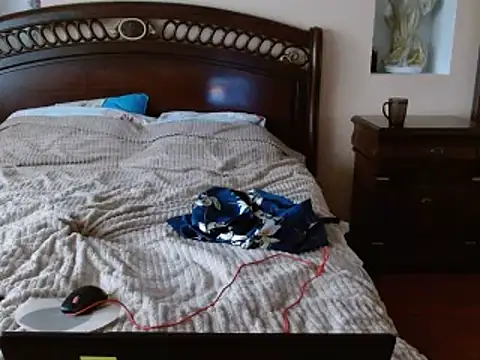 Crystal00Girl online show from 20, 11, 2025