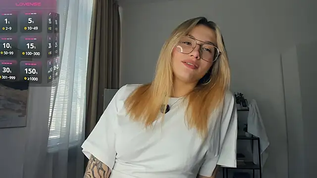 Snapshot of FaaBinaa chatting on 21, 6, 2026 FaaBinaa online show from 21, 6, 2026