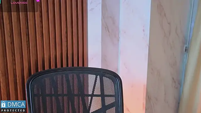 nena cupcake  online show from 18, 4, 2026