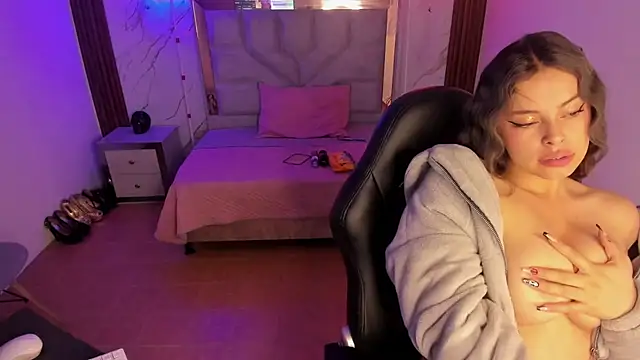 Lizeth Salazar online show from 11, 10, 2025