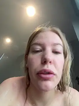 Snapshot of Chloemillerrxx chatting on 25, 9, 2025 Chloemillerrxx online show from 25, 9, 2025