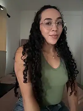 alehia cute online show from 15, 5, 2026