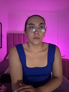 alehia cute online show from 30, 5, 2026
