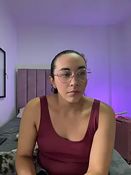 alehia cute online show from 2, 6, 2026