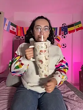 alehia cute online show from 19, 6, 2026