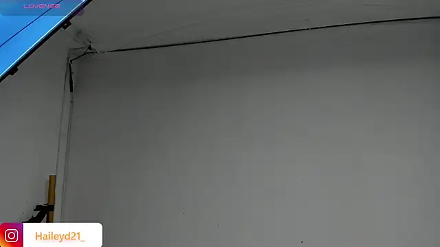 HaileyDuke online show from 10, 4, 2026