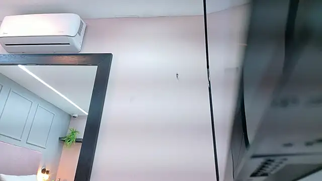 Snapshot of Camila_Hill_ chatting on 15, 1, 2026 Camila Hill online show from 15, 1, 2026