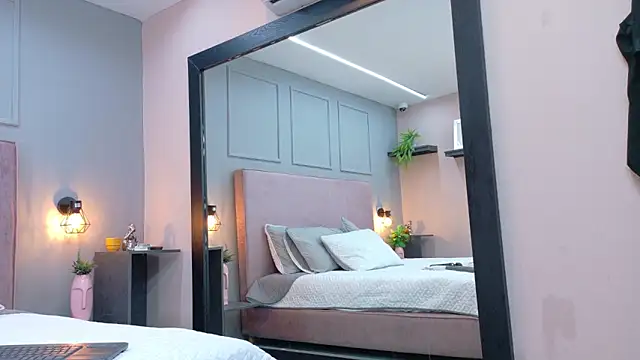 Camila Hill  online show from 6, 3, 2026