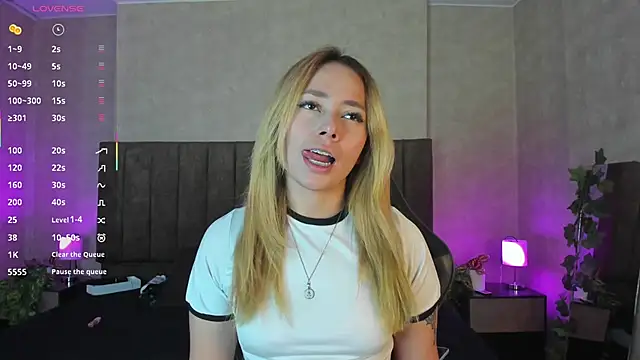 LanaMills  online show from 1, 12, 2025