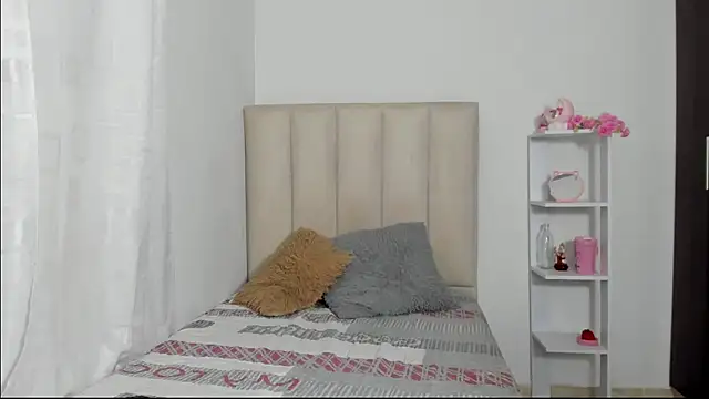 ImEmily444 online show from 28, 11, 2025