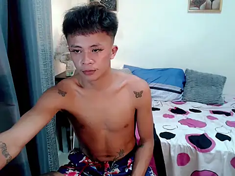 Snapshot of UrAsian_kirk chatting on 29, 9, 2025 UrAsian kirk online show from 29, 9, 2025