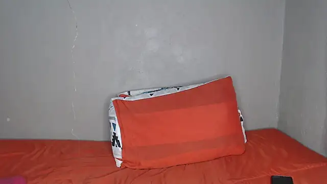 Lunalee online show from 12, 2, 2026