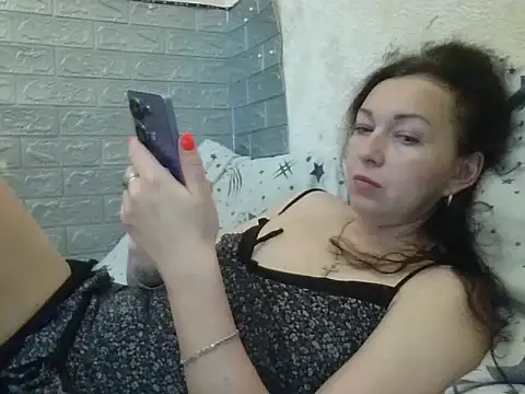 DanaNeon online show from 30, 6, 2026