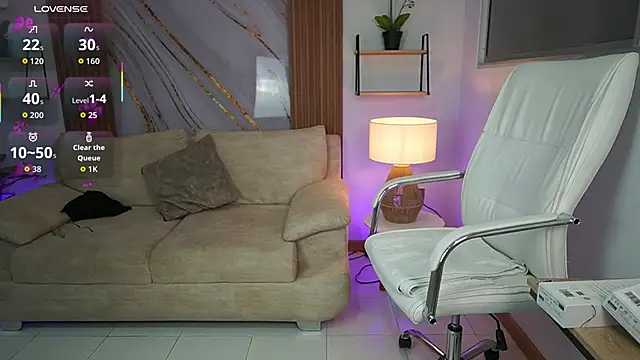 MilaCrave online show from 10, 10, 2025