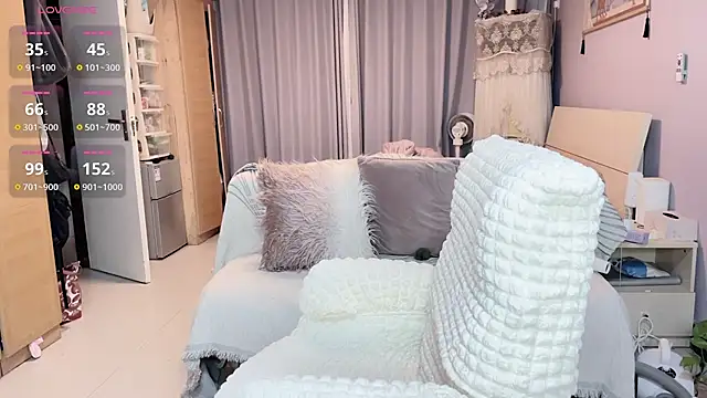 Snapshot of Y2Luvk chatting on 17, 10, 2025 Y2Luvk online show from 17, 10, 2025