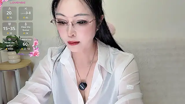 Snapshot of Hua_Hua_0 chatting on 20, 9, 2025 Hua Hua 0 online show from 20, 9, 2025