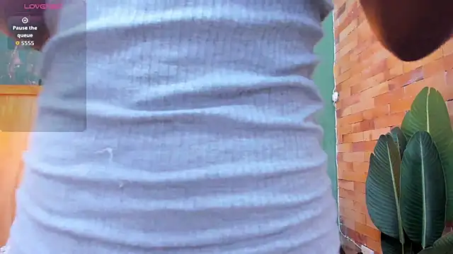 halleylorens online show from 12, 3, 2026