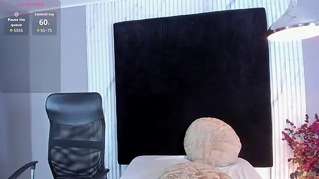 MONIK FOX CR online show from 29, 9, 2025