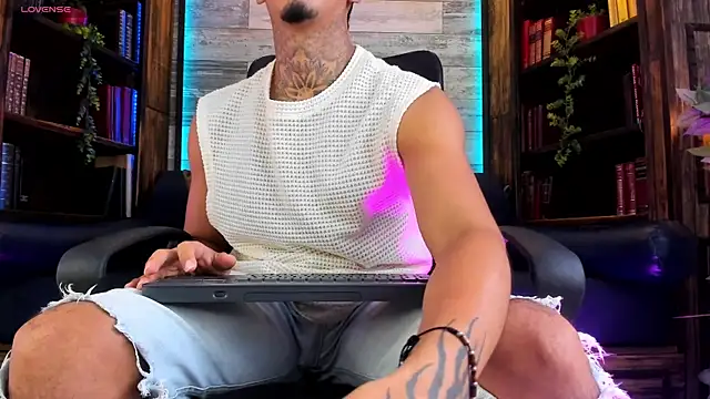 Donovan Desmond online show from 1, 4, 2026