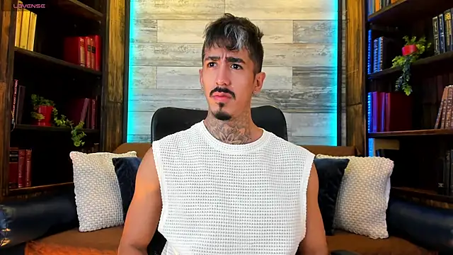 Donovan Desmond online show from 6, 4, 2026