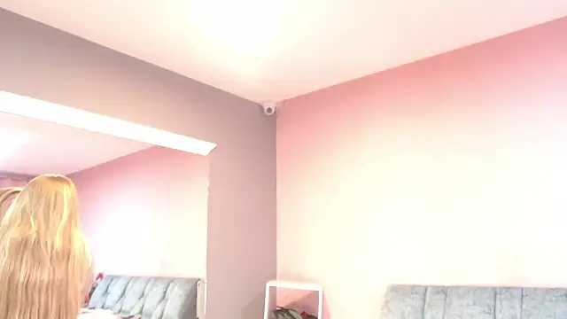 Camila Russoo online show from 15, 1, 2026