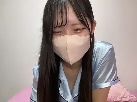 noa uxu online show from 13, 10, 2025