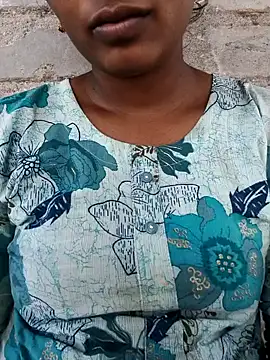 Snapshot of srav43 chatting on 29, 9, 2025 srav43 online show from 29, 9, 2025