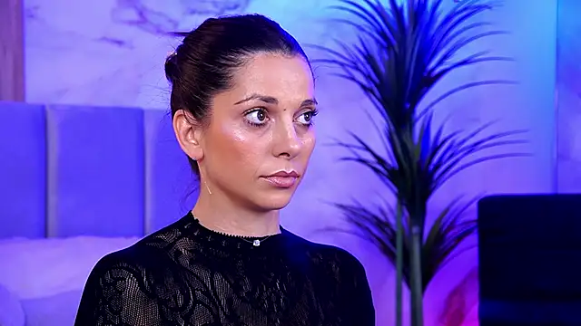 EllyLynn online show from 19, 10, 2025