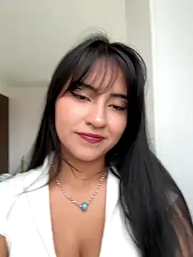 Snapshot of _Layla69_ chatting on 1, 10, 2025 Layla69 online show from 1, 10, 2025