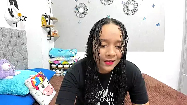 Snapshot of nay_and_aleja1 chatting on 4, 10, 2025 nay and aleja1 online show from 4, 10, 2025