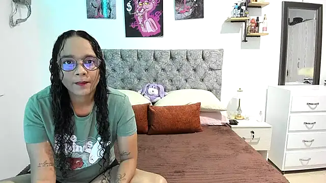 Snapshot of nay_and_aleja1 chatting on 23, 5, 2026 nay and aleja1 online show from 23, 5, 2026