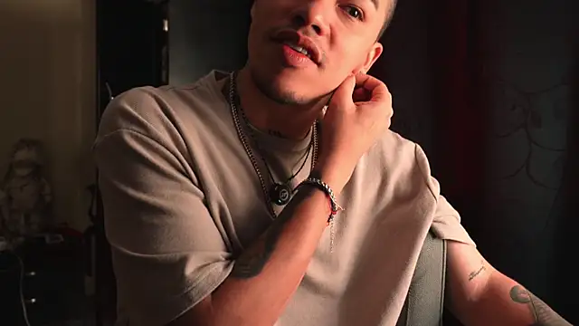 AlphaMasterXxx online show from 2, 4, 2026