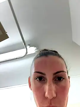 MilaRenee online show from 20, 9, 2025