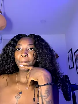 EmilyKisx online show from 15, 10, 2025