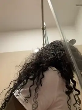 EmilyKisx online show from 18, 11, 2025