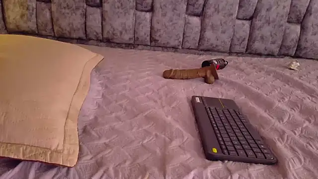 Lizbeth Rouse online show from 5, 1, 2026