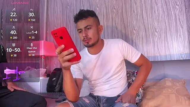 Snapshot of Valentiinoss chatting on 10, 10, 2025 Valentiinoss online show from 10, 10, 2025