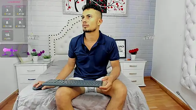 Snapshot of Valentiinoss chatting on 14, 11, 2025 Valentiinoss online show from 14, 11, 2025