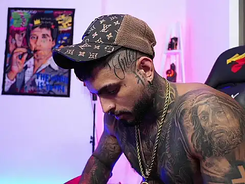 logan hugh8 online show from 31, 10, 2025