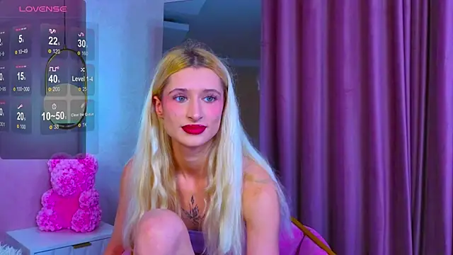 Monica Leen online show from 8, 11, 2025