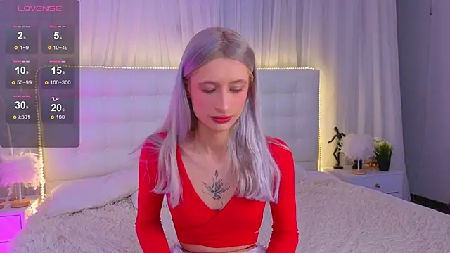 Snapshot of Monica_Leen chatting on 8, 2, 2026 Monica Leen online show from 8, 2, 2026