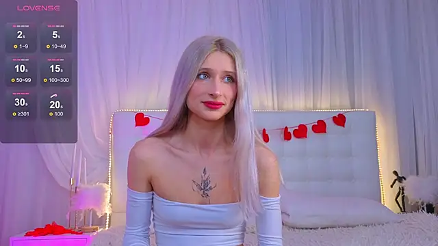 Snapshot of Monica_Leen chatting on 15, 2, 2026 Monica Leen online show from 15, 2, 2026