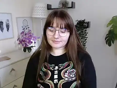 Julie Diamond online show from 22, 10, 2025