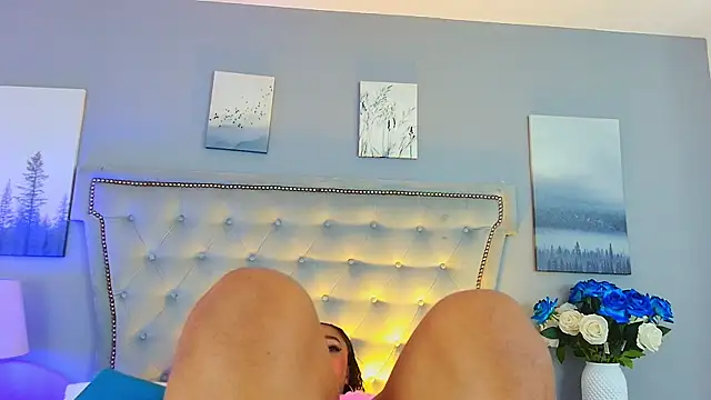 AngelaRoberts online show from 5, 1, 2026