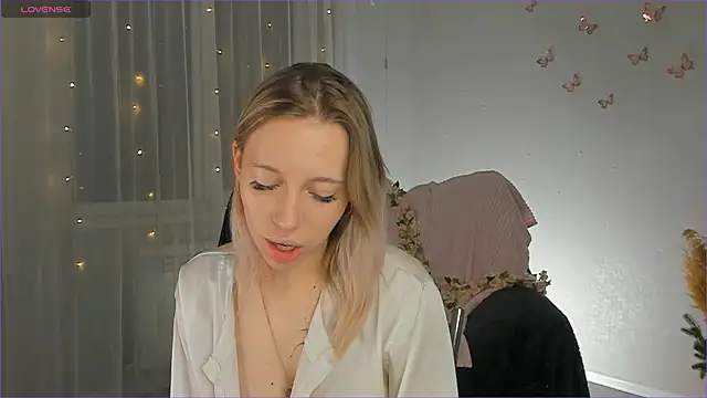 NyxaThorn online show from 10, 1, 2026