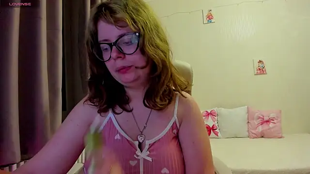 MilisaSweet777 online show from 4, 4, 2026